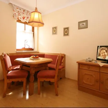 Haus Katharina アパート