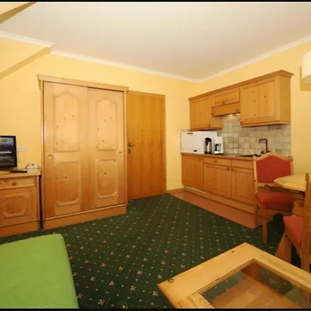 Haus Katharina سخلادميخ